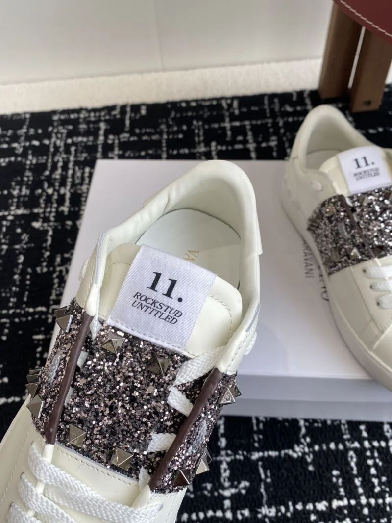 Supportive Valentino Rockstud Untitled Shoes 36135