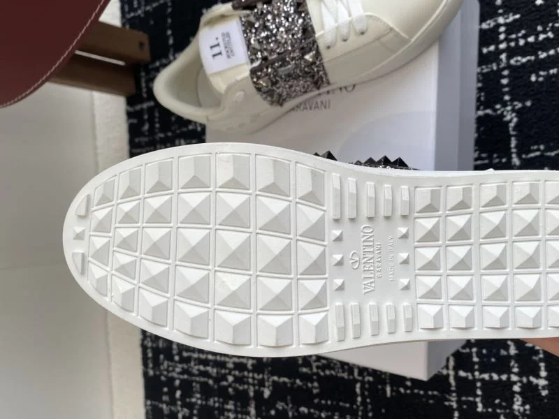 Supportive Valentino Rockstud Untitled Shoes 36135