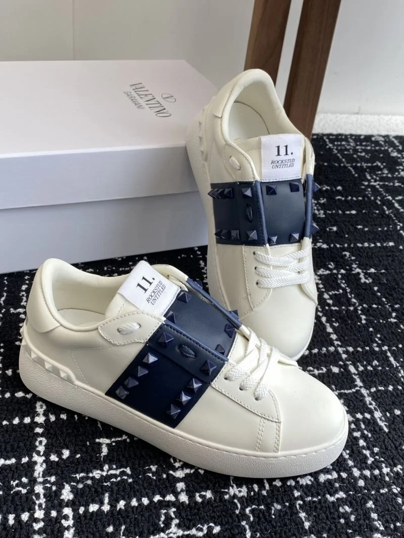 Valentino Rockstud Untitled Shoes Sleek 36128