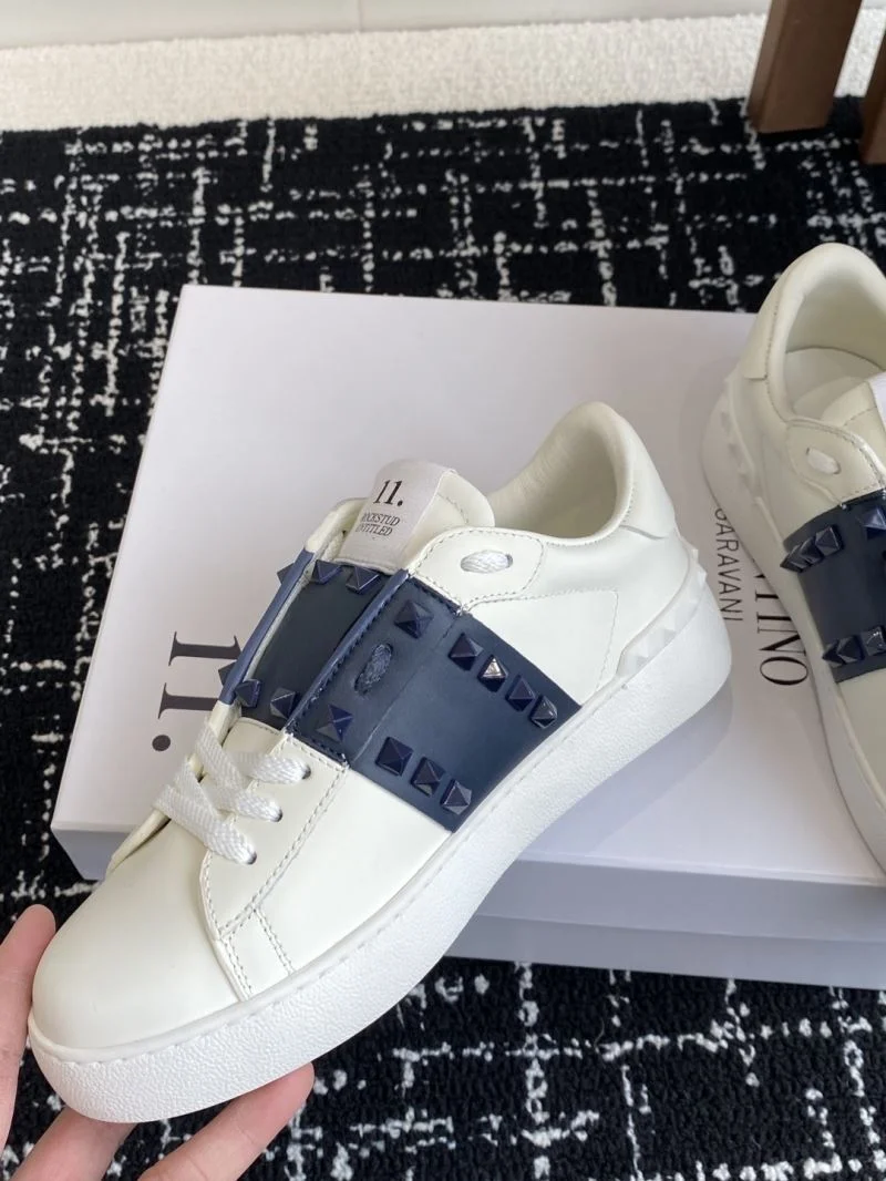 Valentino Rockstud Untitled Shoes Sleek 36128