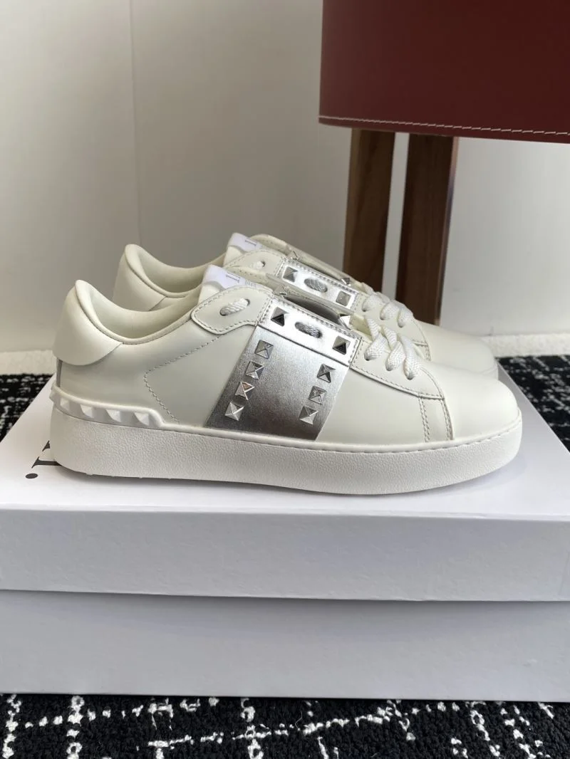 Comfortable Valentino Rockstud Untitled Shoes 36111
