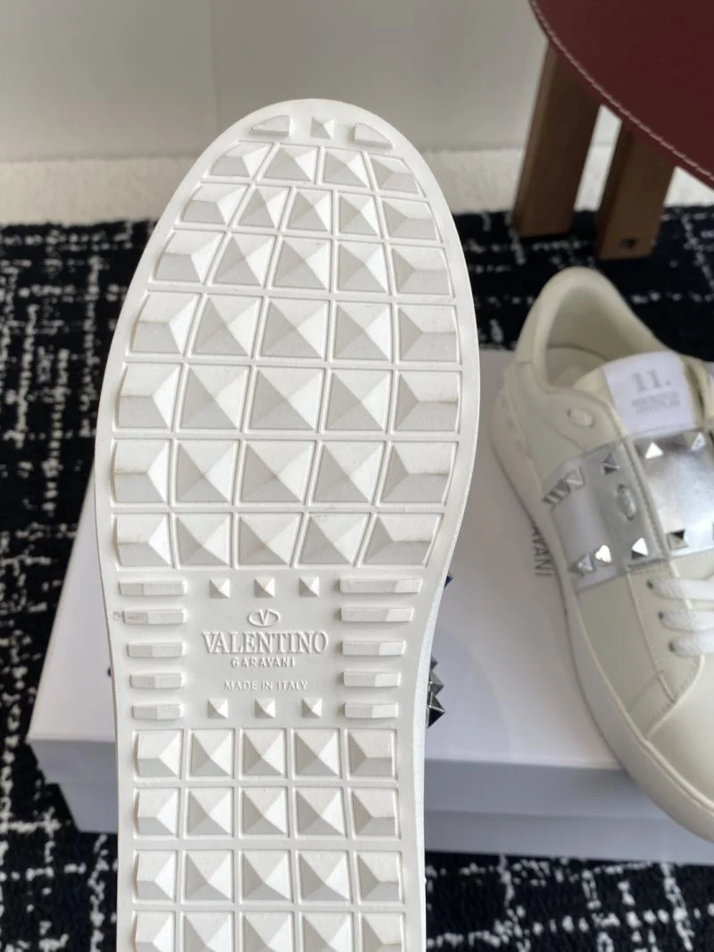 Comfortable Valentino Rockstud Untitled Shoes 36111