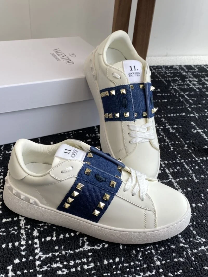 Youthful Valentino Rockstud Untitled Shoes 36113