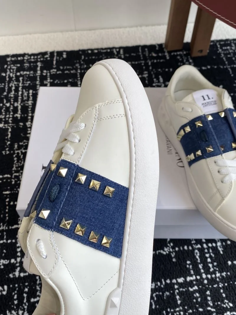 Youthful Valentino Rockstud Untitled Shoes 36113