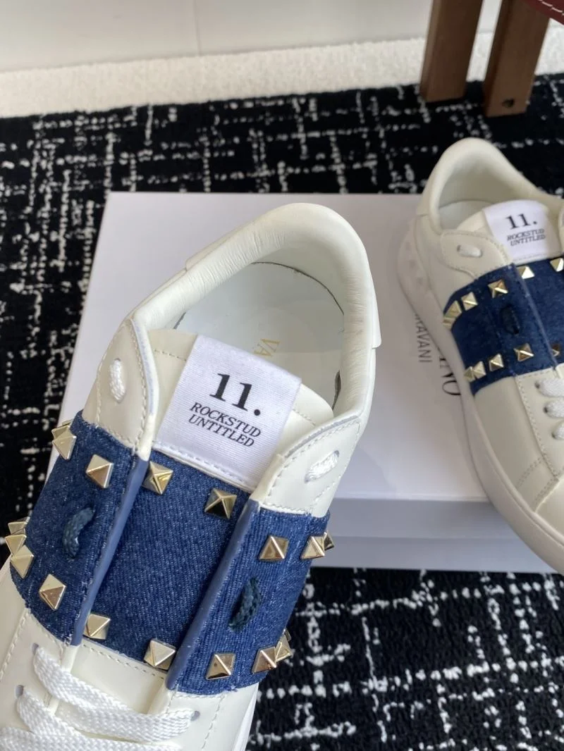 Youthful Valentino Rockstud Untitled Shoes 36113