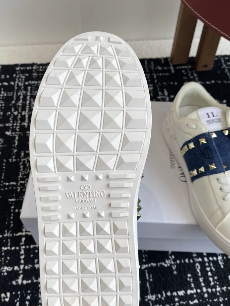 Youthful Valentino Rockstud Untitled Shoes 36113