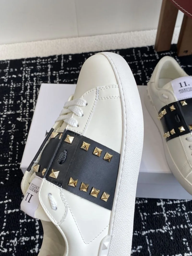 OnTrend Valentino Rockstud Untitled Shoes 36119