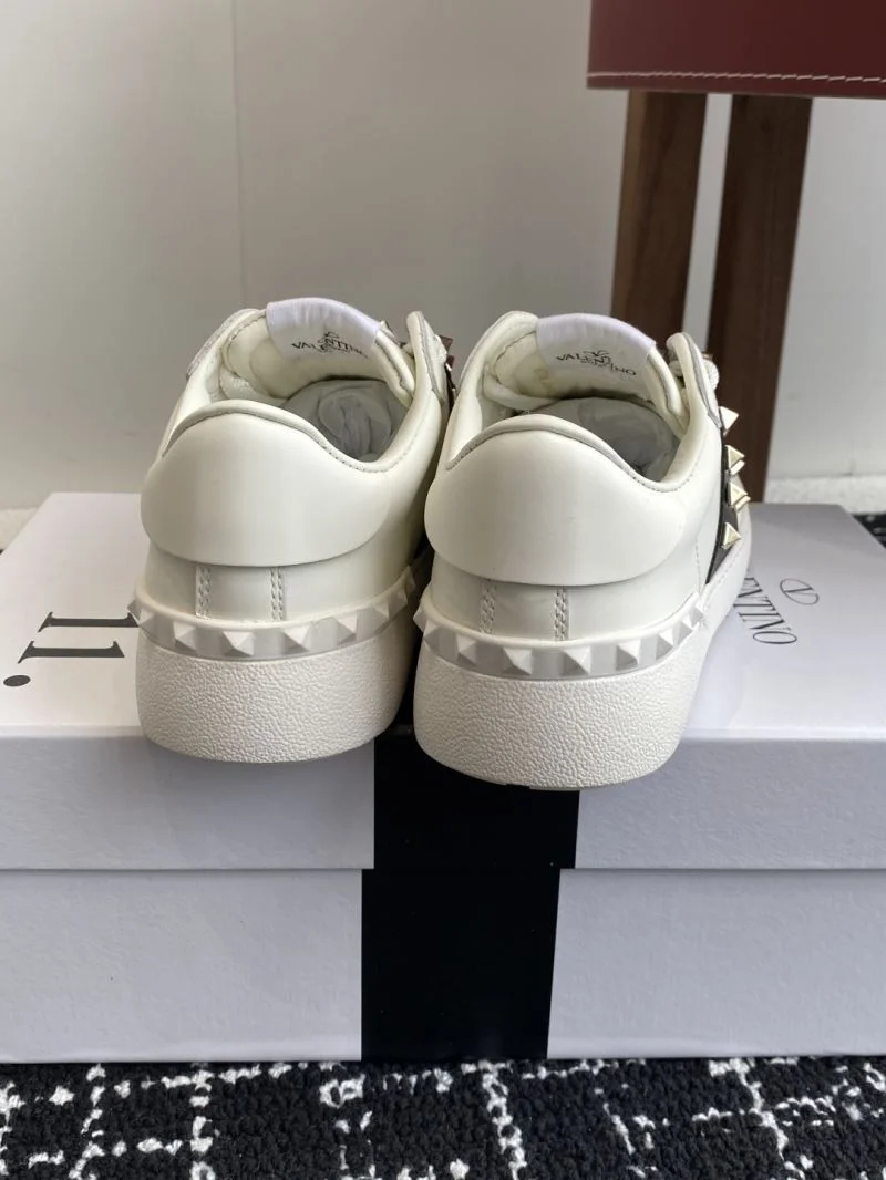 OnTrend Valentino Rockstud Untitled Shoes 36119