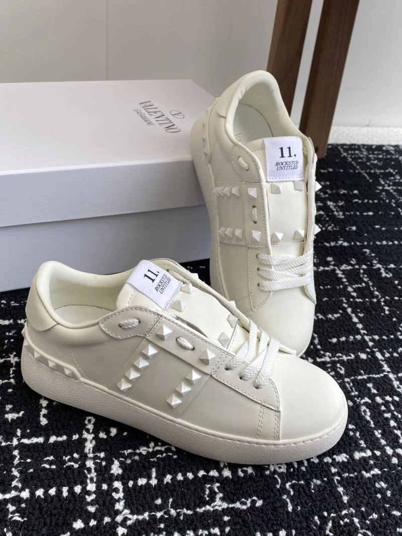 Sleek Valentino Rockstud Untitled Shoes 36125