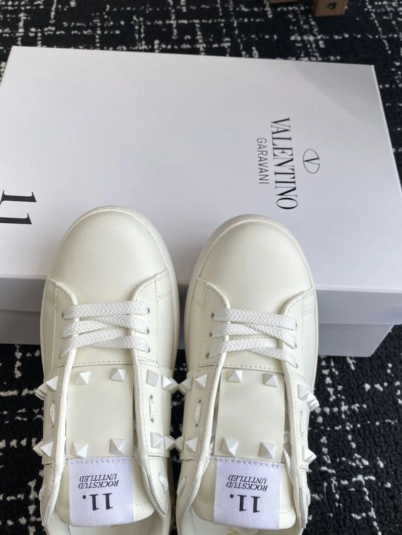 Sleek Valentino Rockstud Untitled Shoes 36125