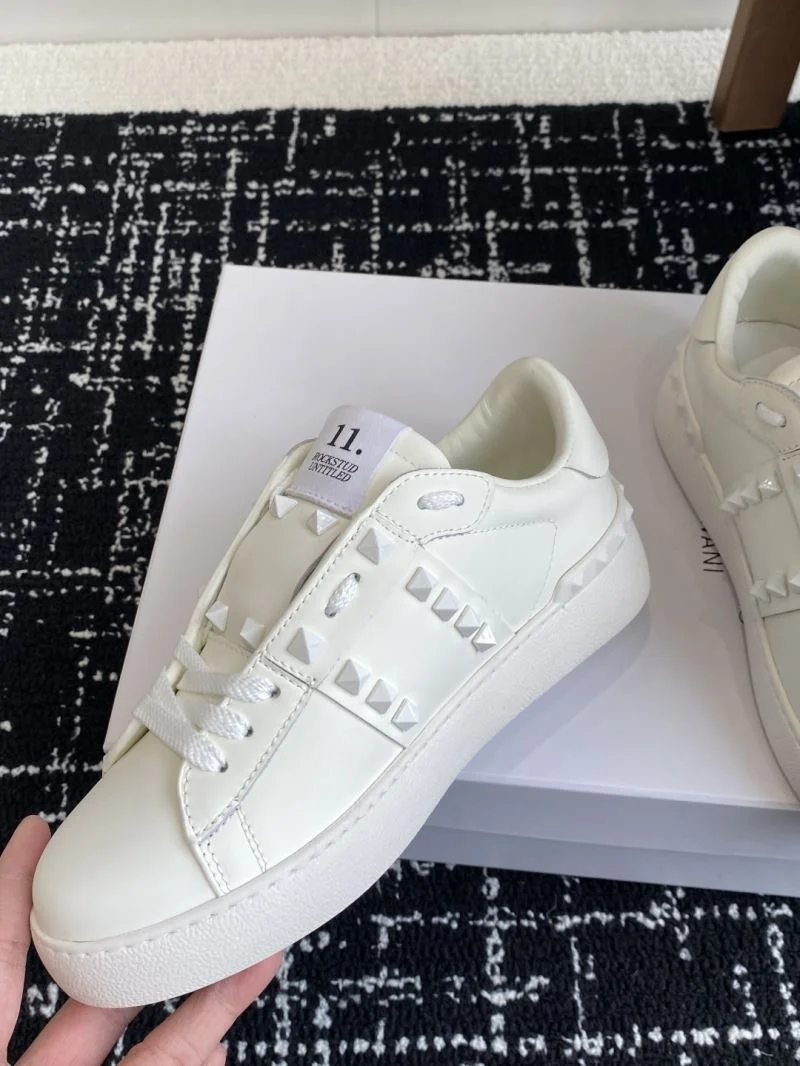 Sleek Valentino Rockstud Untitled Shoes 36125