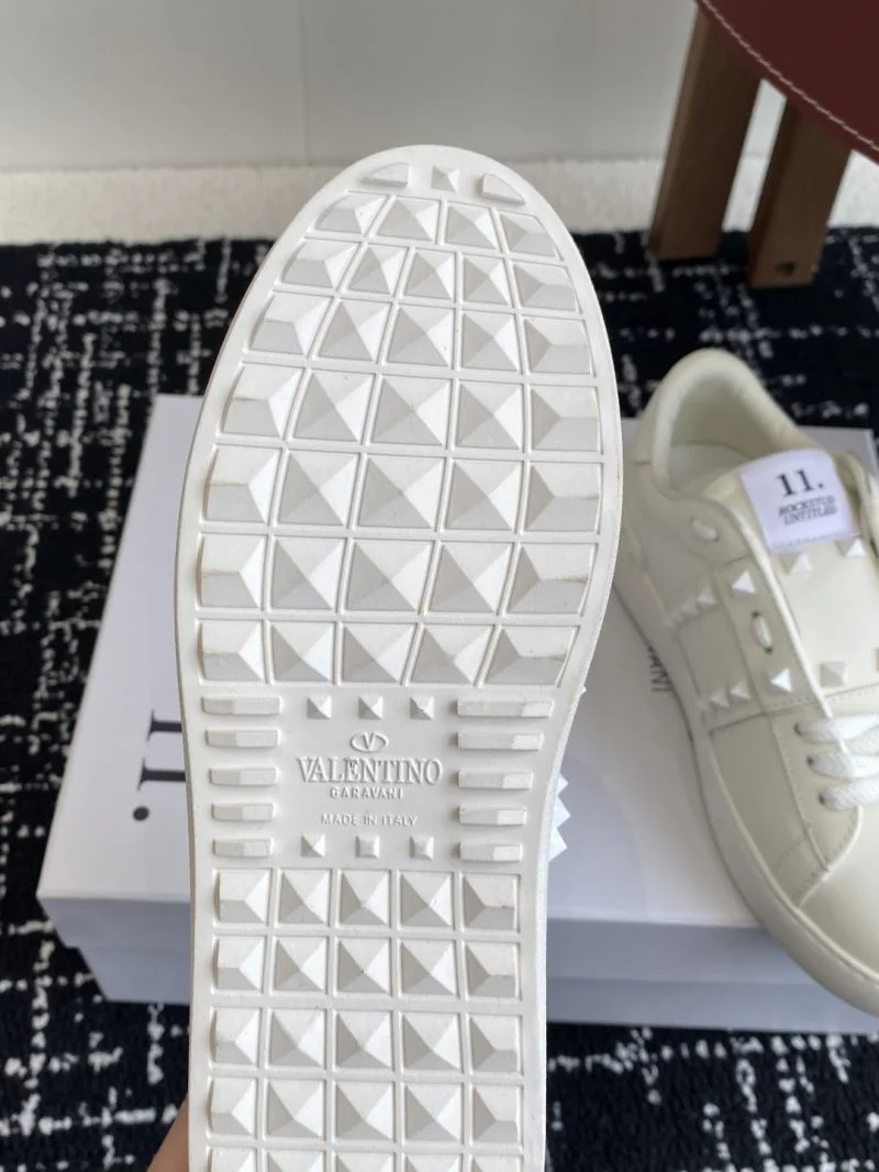 Sleek Valentino Rockstud Untitled Shoes 36125