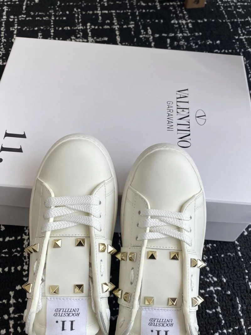 FlexibleFit Valentino Rockstud Untitled Shoes 36110