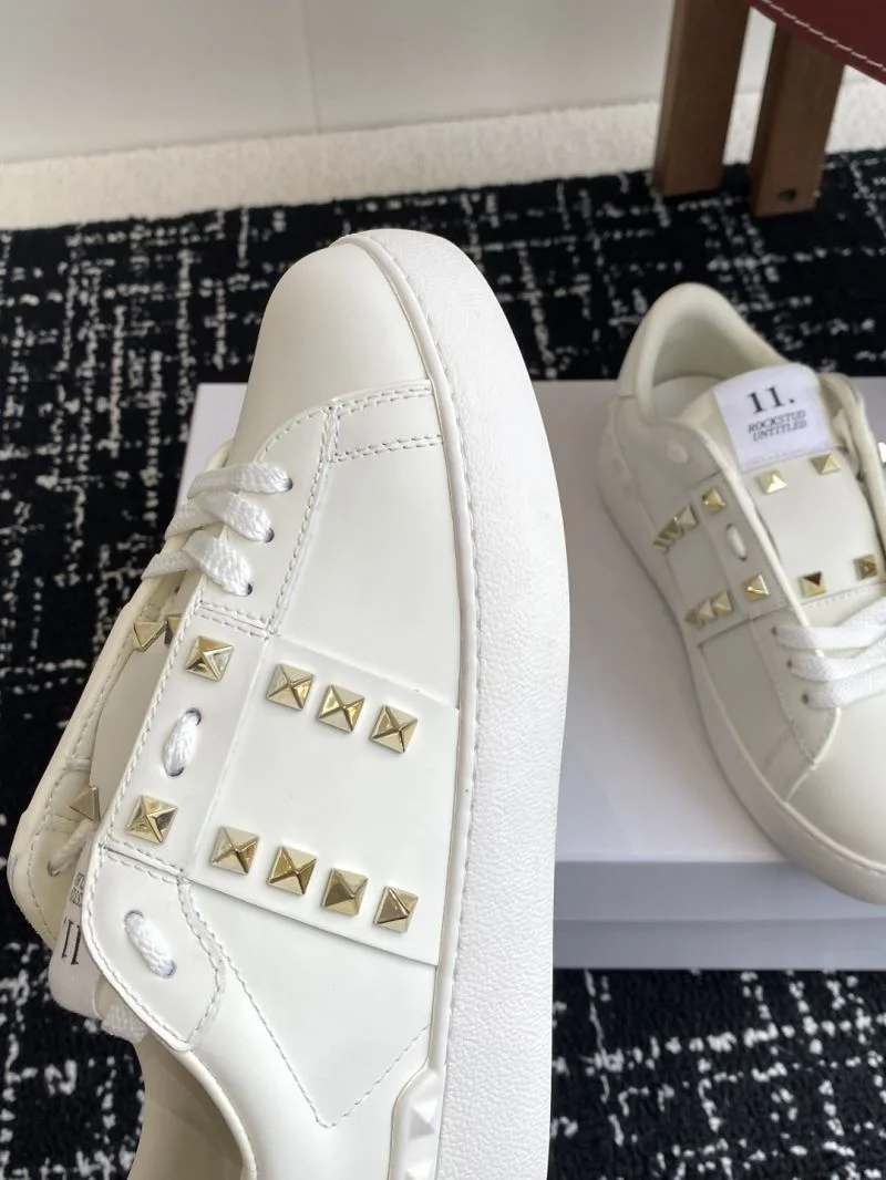FlexibleFit Valentino Rockstud Untitled Shoes 36110