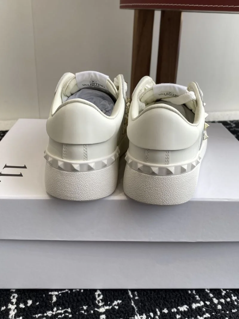 FlexibleFit Valentino Rockstud Untitled Shoes 36110