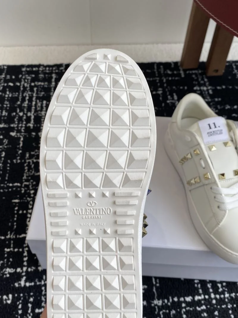 FlexibleFit Valentino Rockstud Untitled Shoes 36110