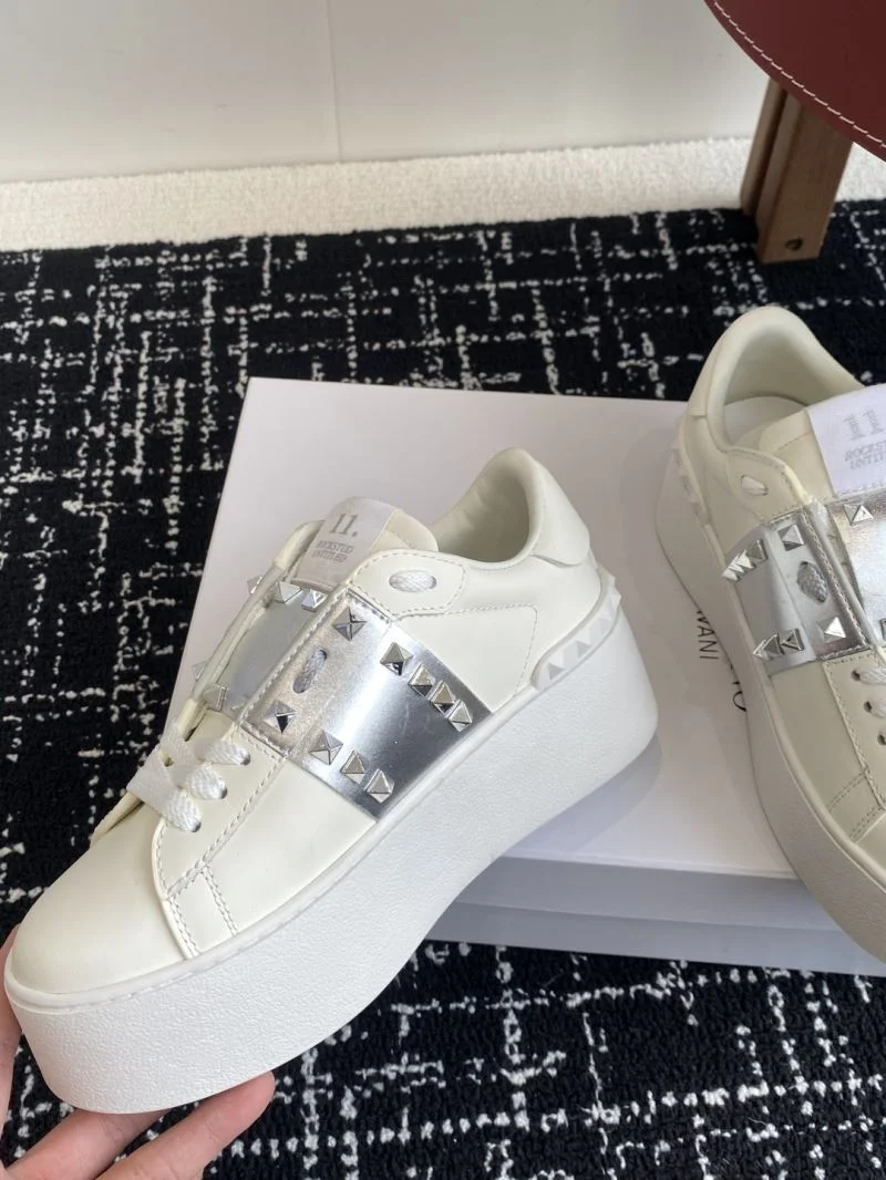 Valentino Rockstud Untitled Shoes ComfortFit 36102
