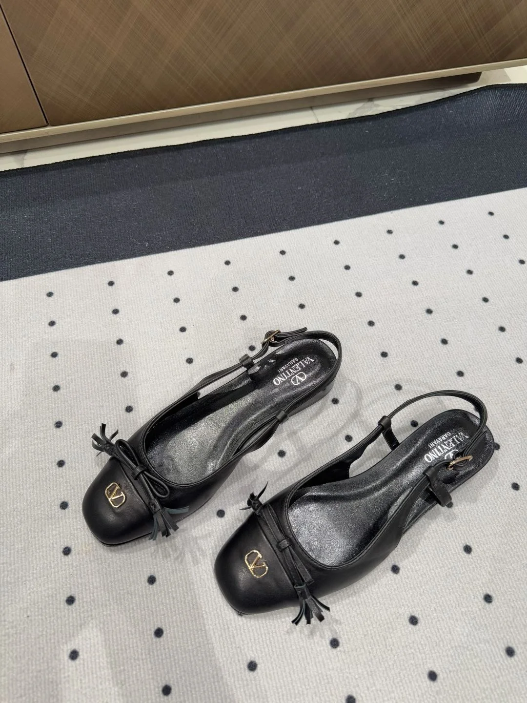 Valentino Sandals Packable 36254