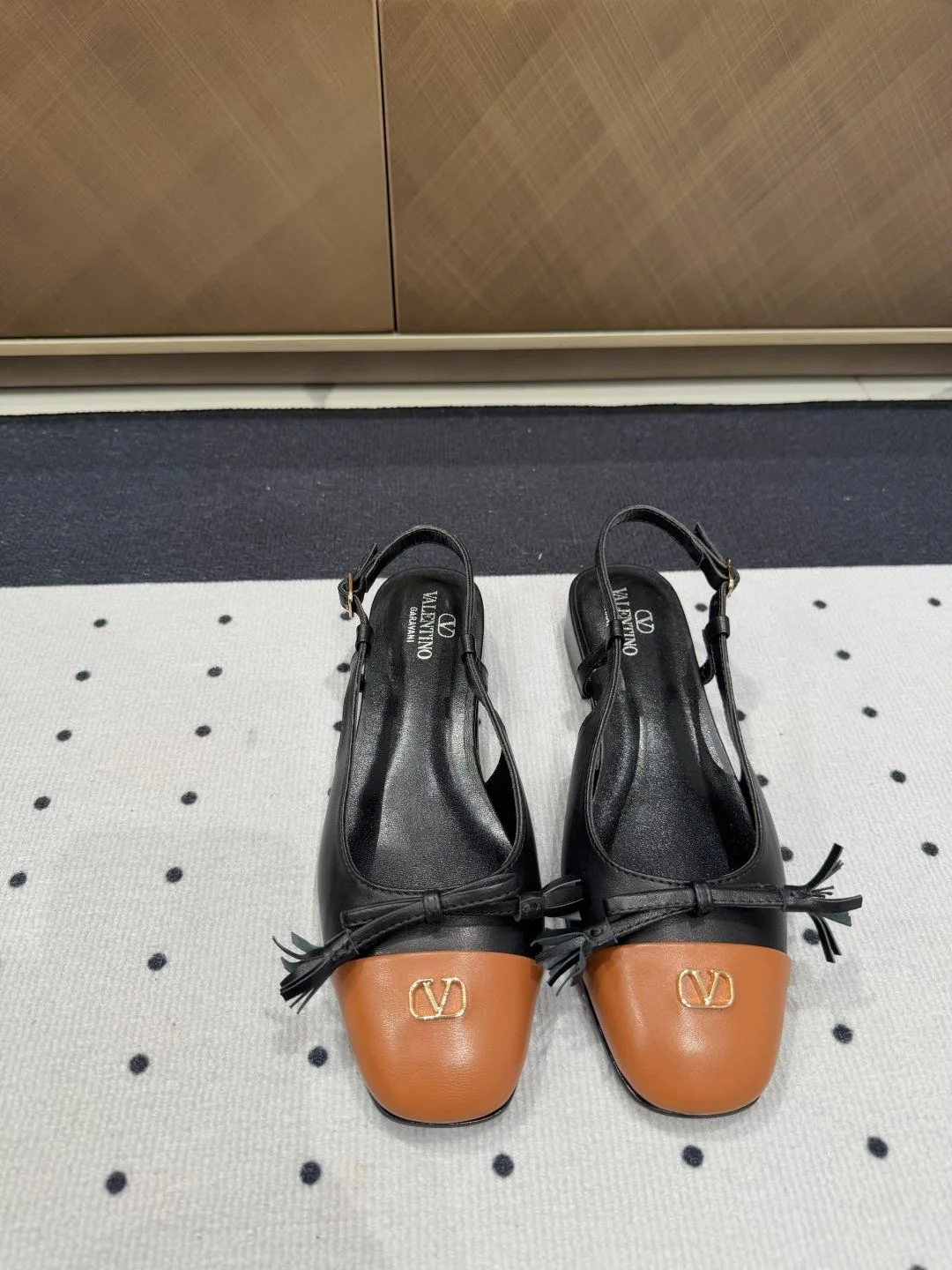 Valentino Sandals EyeCatching 36245