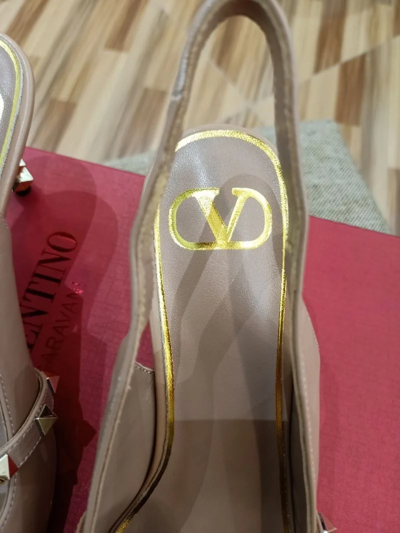 Breathable Valentino Sandals 36692