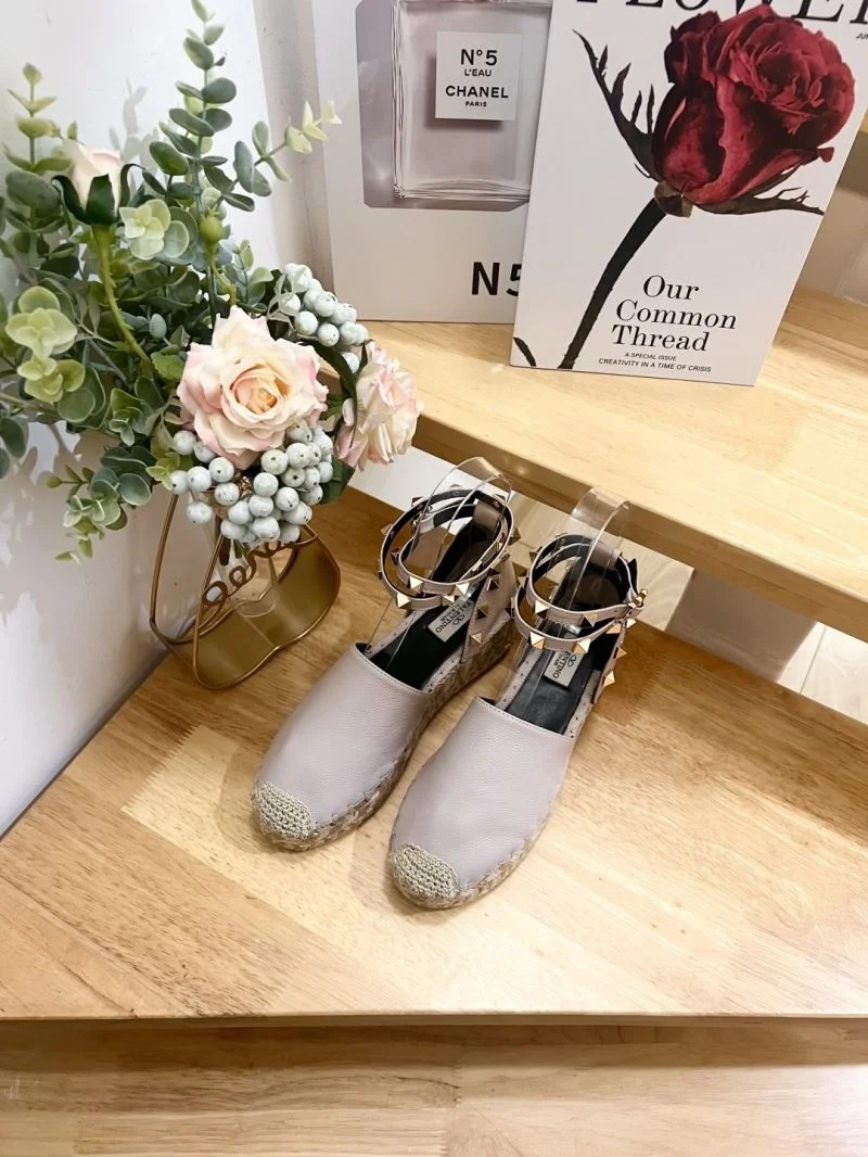 Contemporary Valentino Sandals 36686