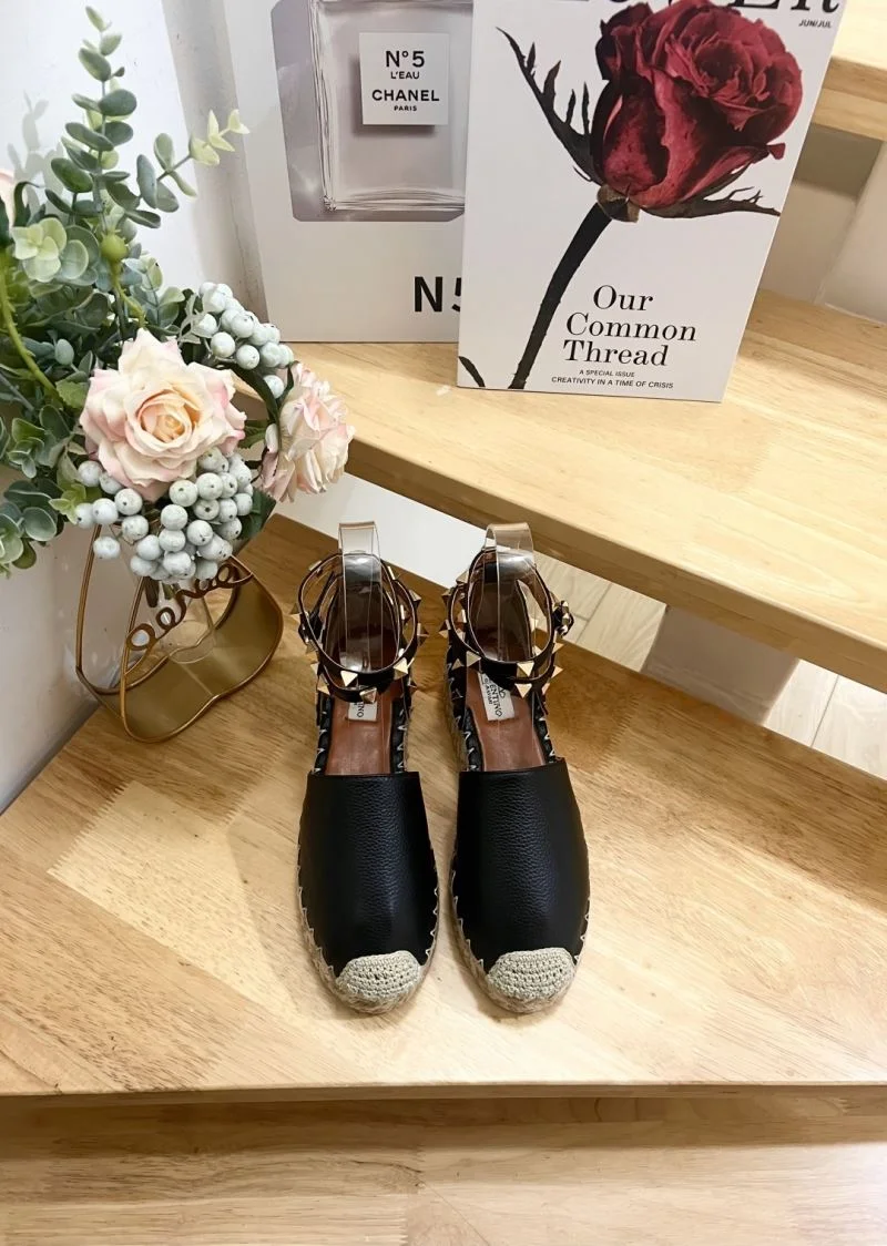 Valentino Sandals Flexible 36690