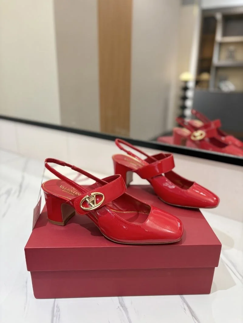 Cozy Valentino Sandals 36699