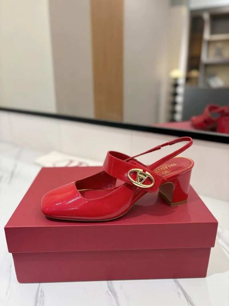 Cozy Valentino Sandals 36699