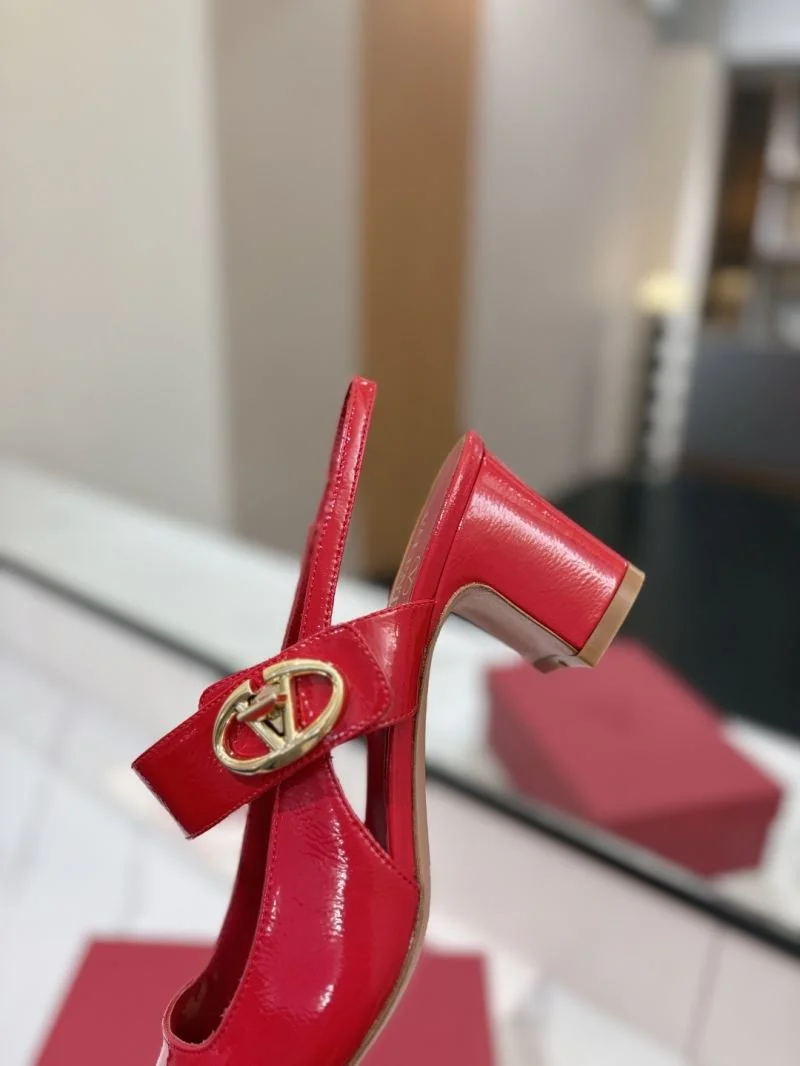 Cozy Valentino Sandals 36699