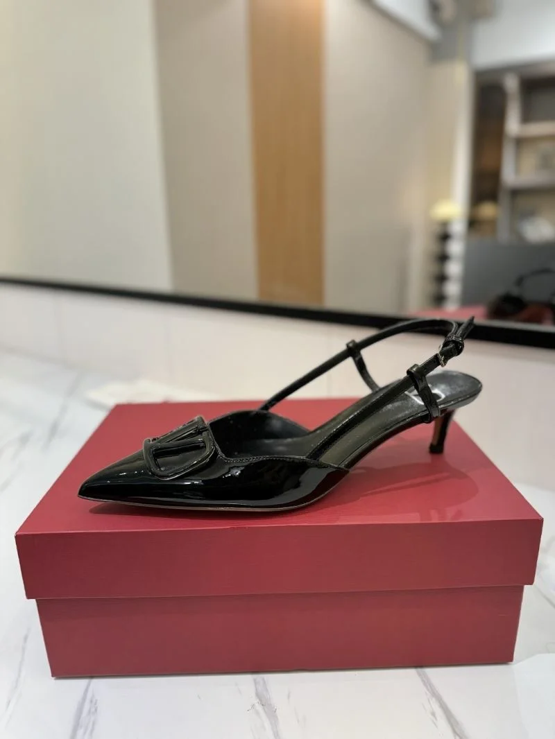 Sophisticated Valentino Sandals 36689