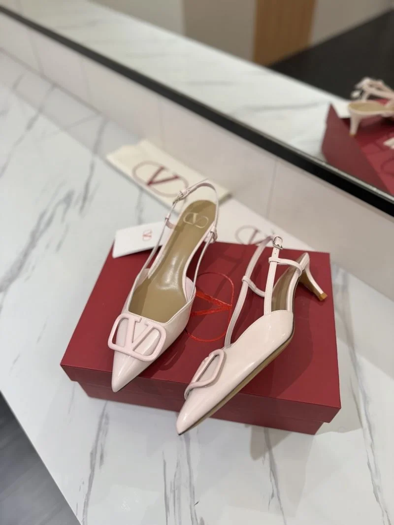 Cozy Valentino Sandals 36683