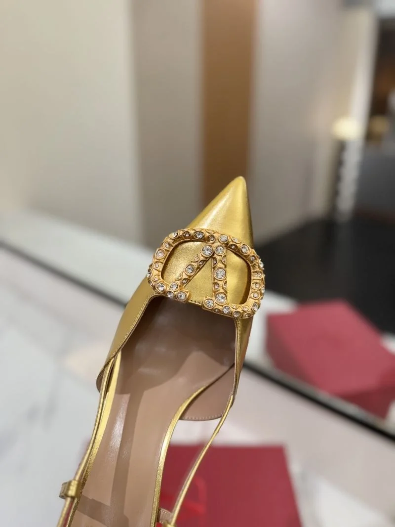 FlexibleFit Valentino Sandals 36678