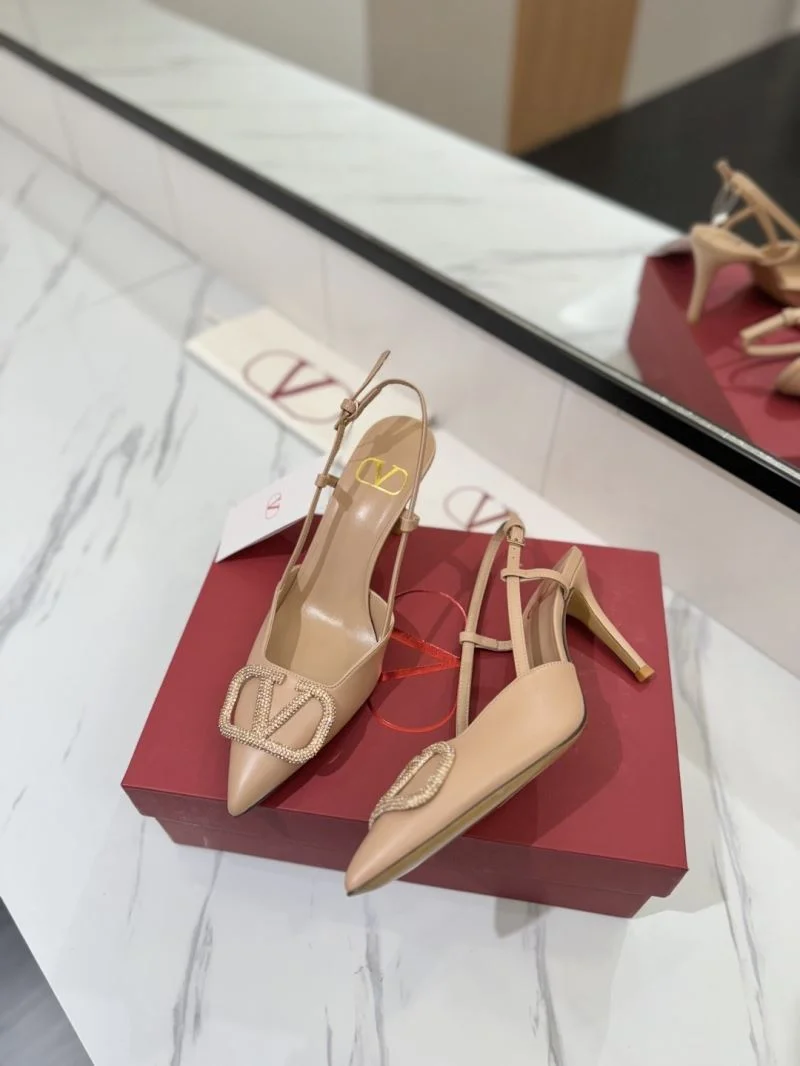 QuickDry Valentino Sandals 36677