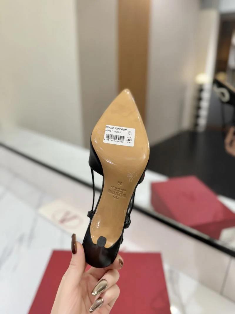 SoftTouch Valentino Sandals 36661