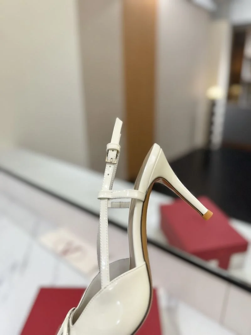 HighPerformance Valentino Sandals 36667
