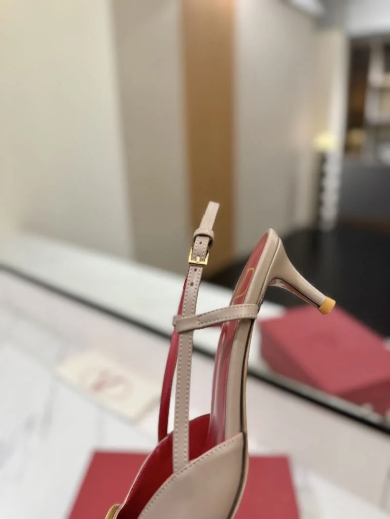 Efficient Valentino Sandals 36665