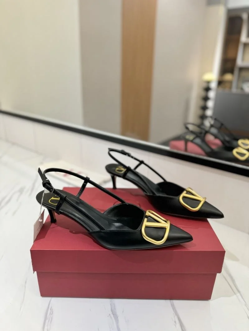 Unique Valentino Sandals 36646