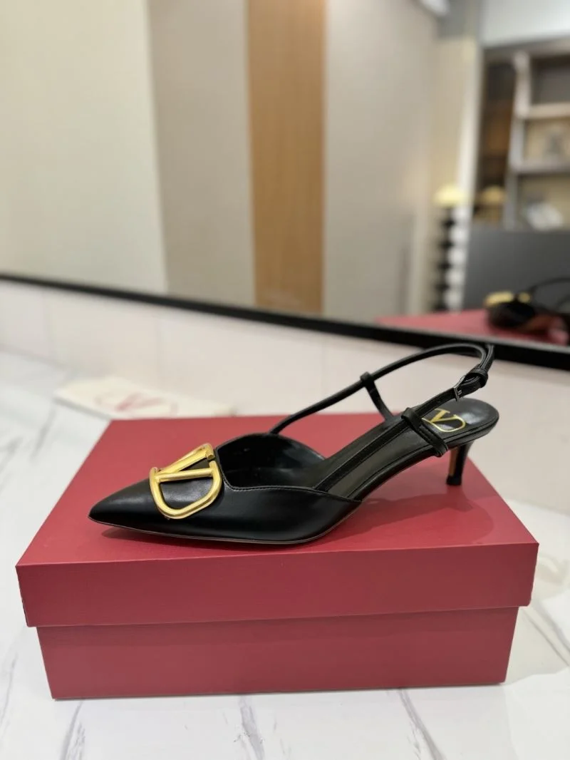 Unique Valentino Sandals 36646