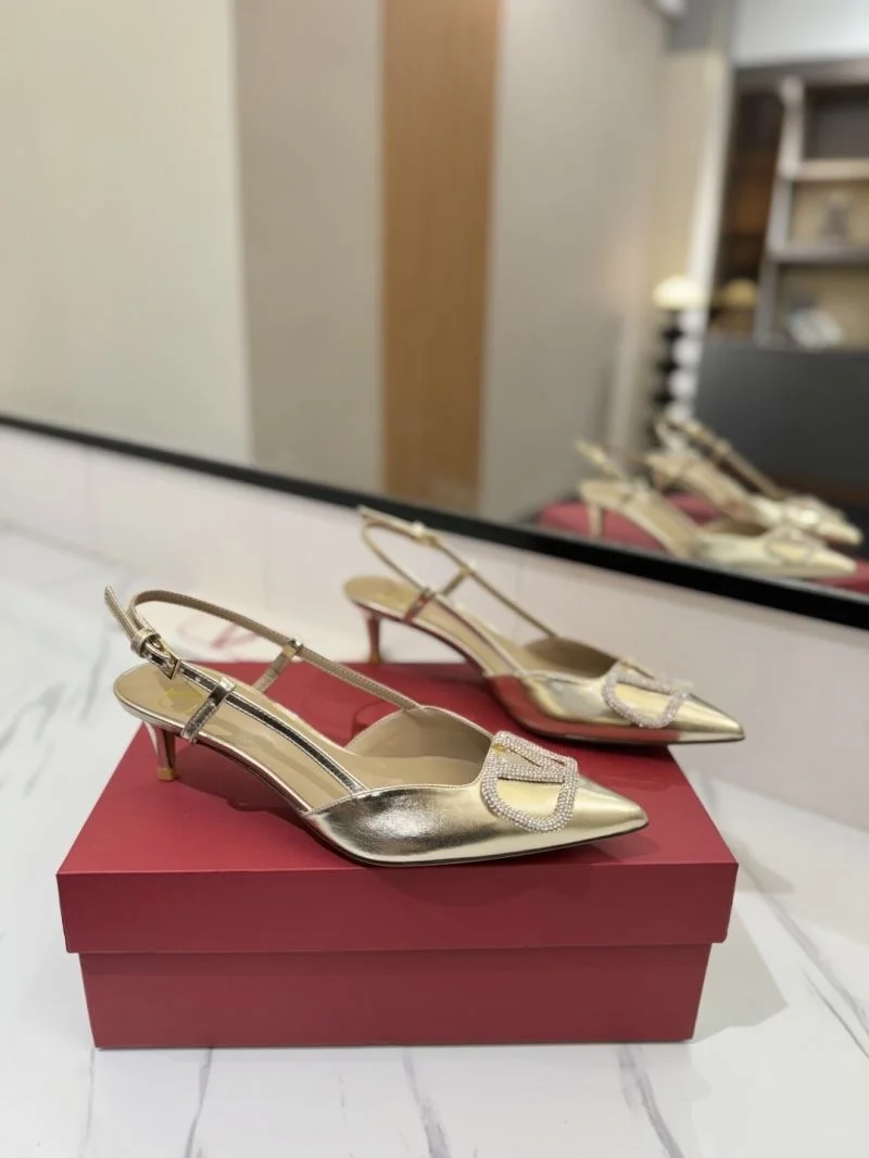 Valentino Sandals WaterResistant 36650