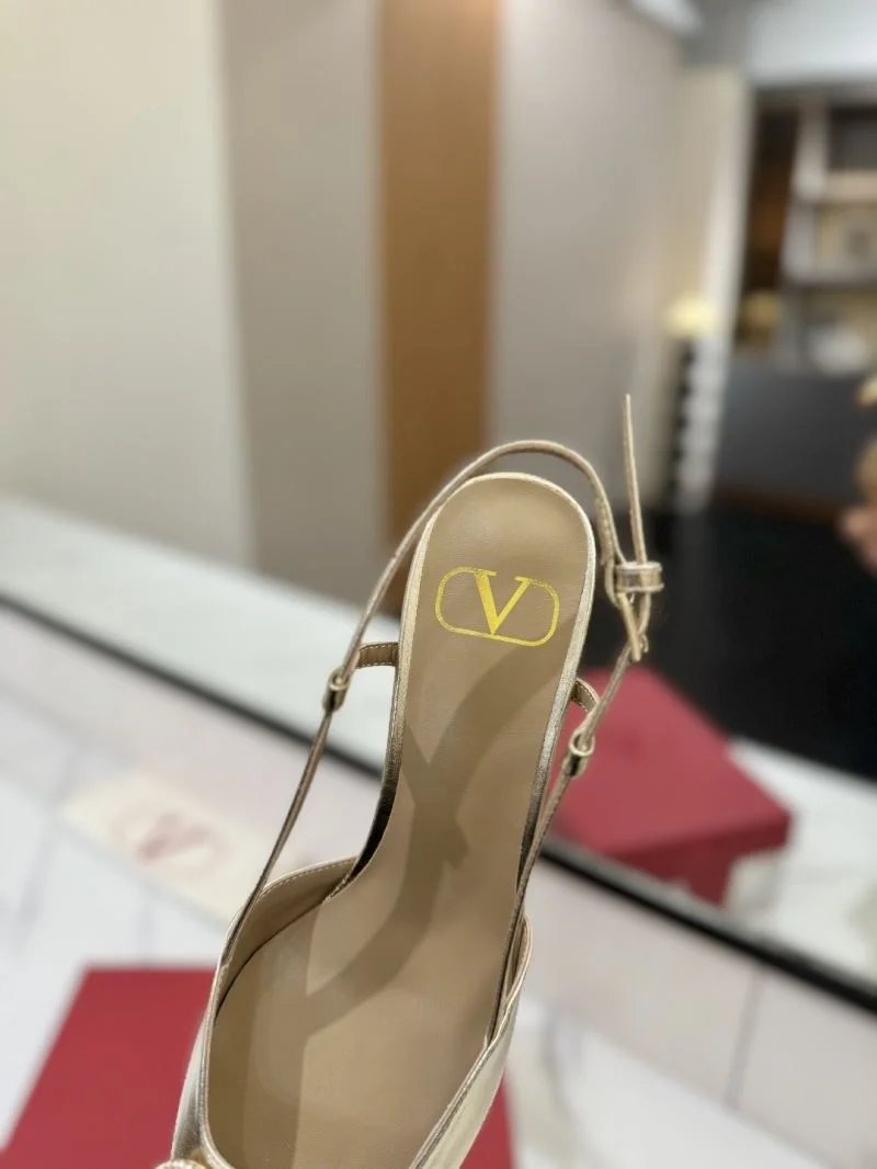 Valentino Sandals WaterResistant 36650