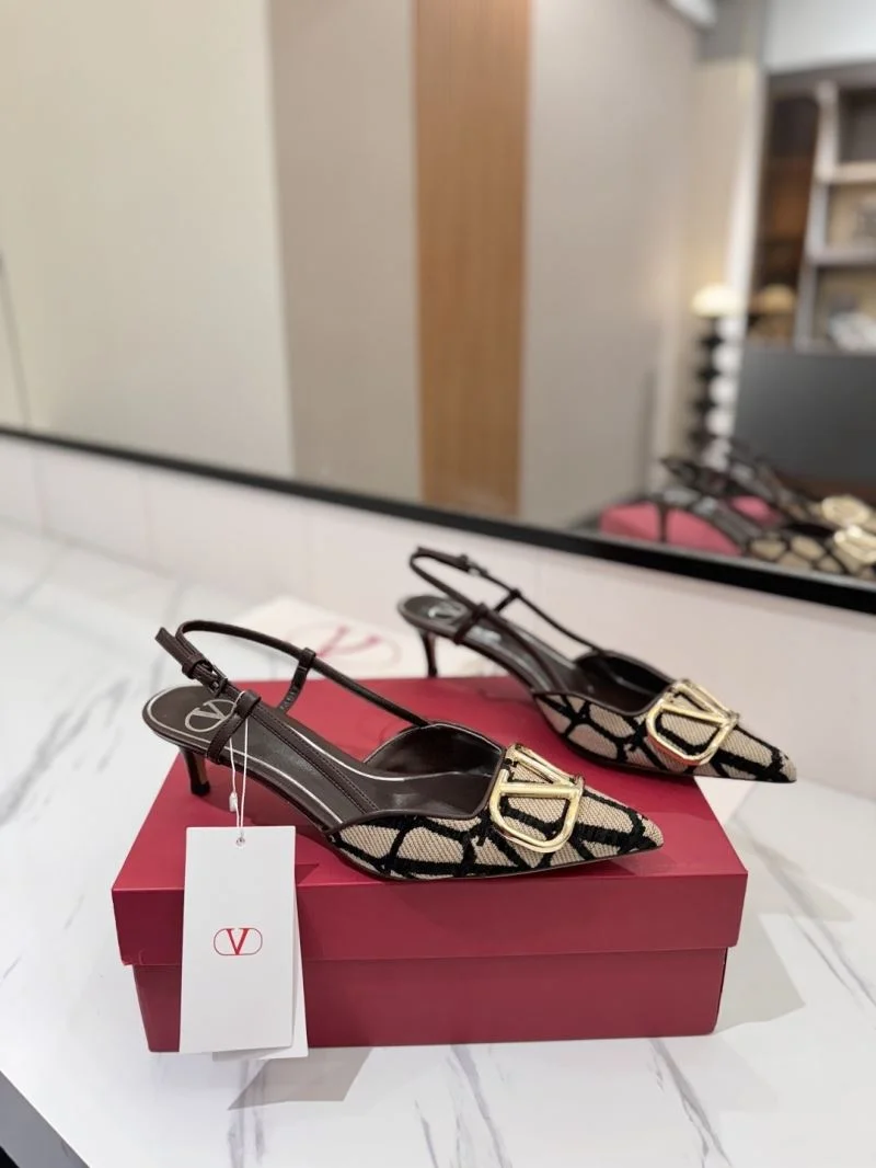 Valentino Sandals SmartChoice 36643