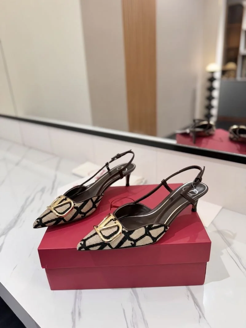 Valentino Sandals SmartChoice 36643