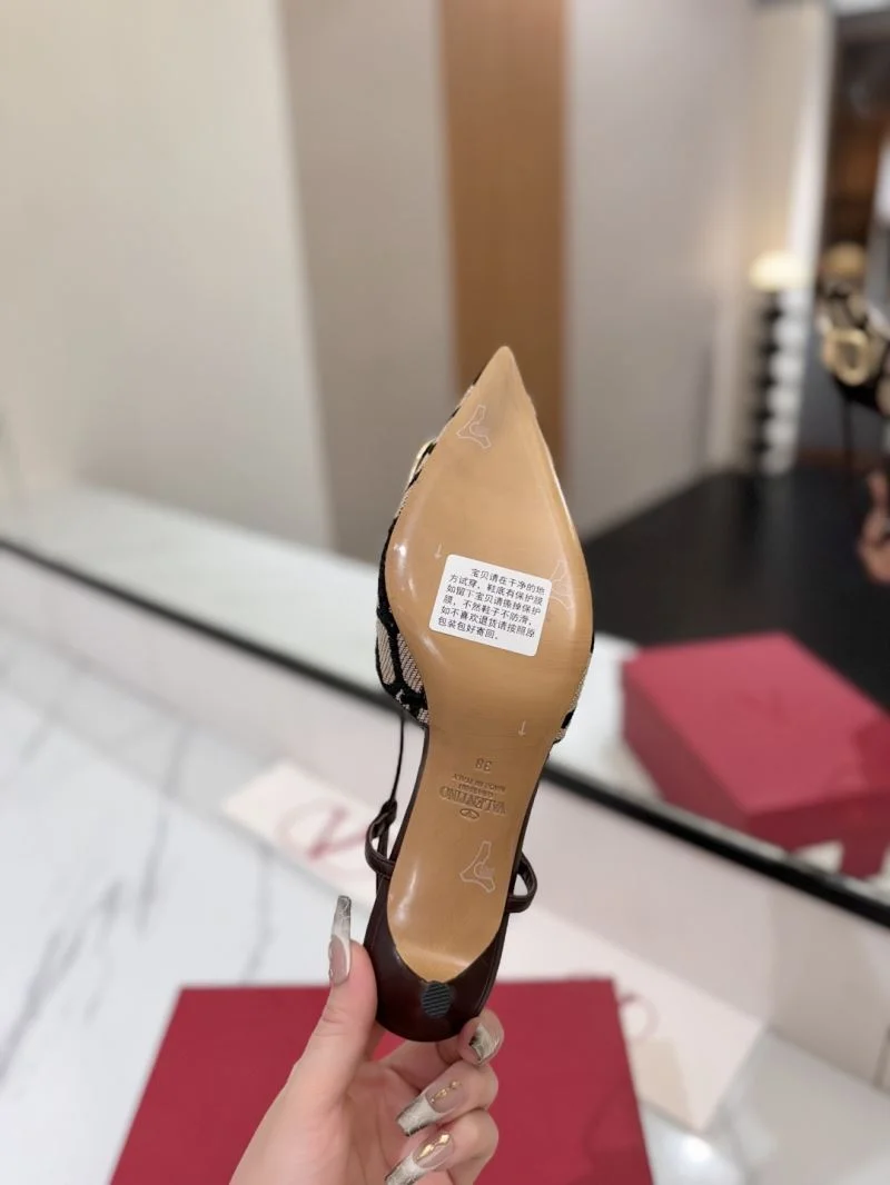 Valentino Sandals SmartChoice 36643
