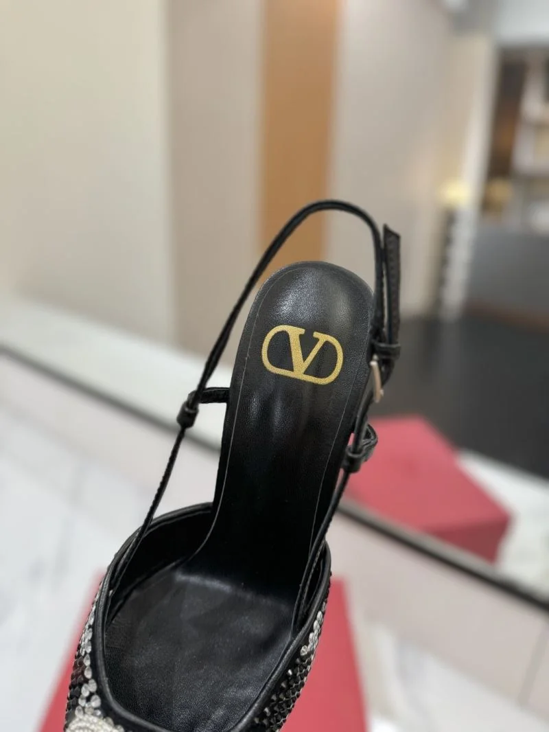 Valentino Sandals Compact 36637