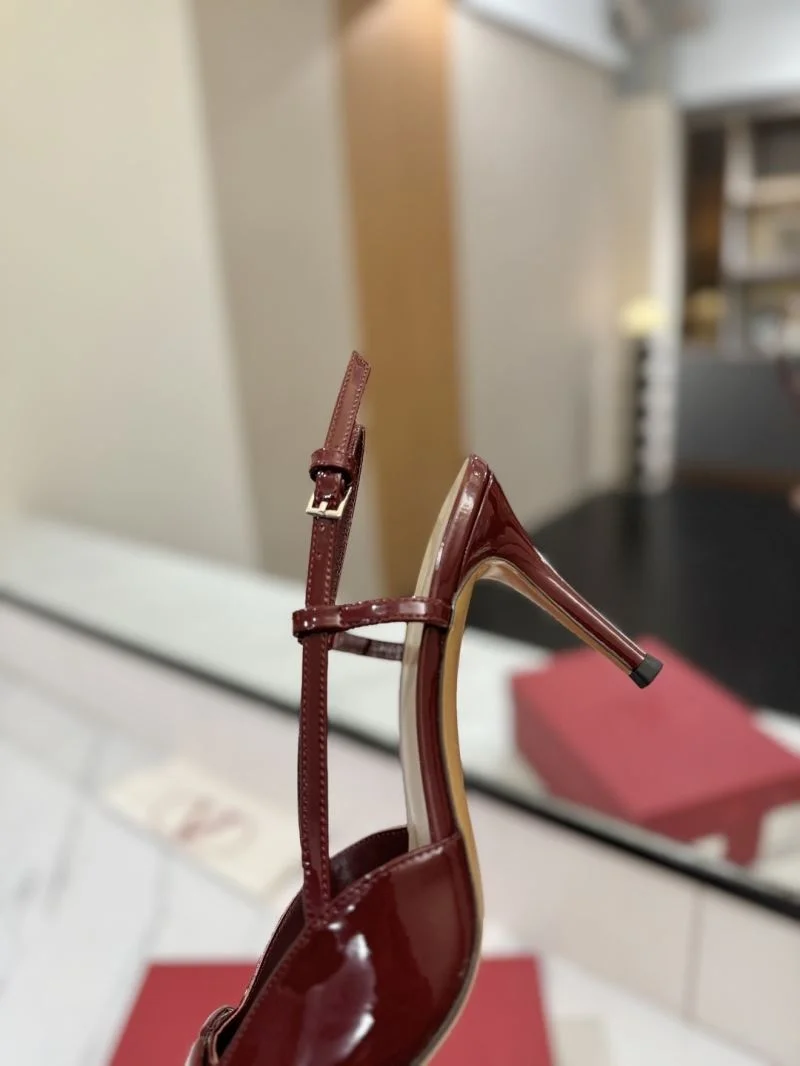 Fashionable Valentino Sandals 36617
