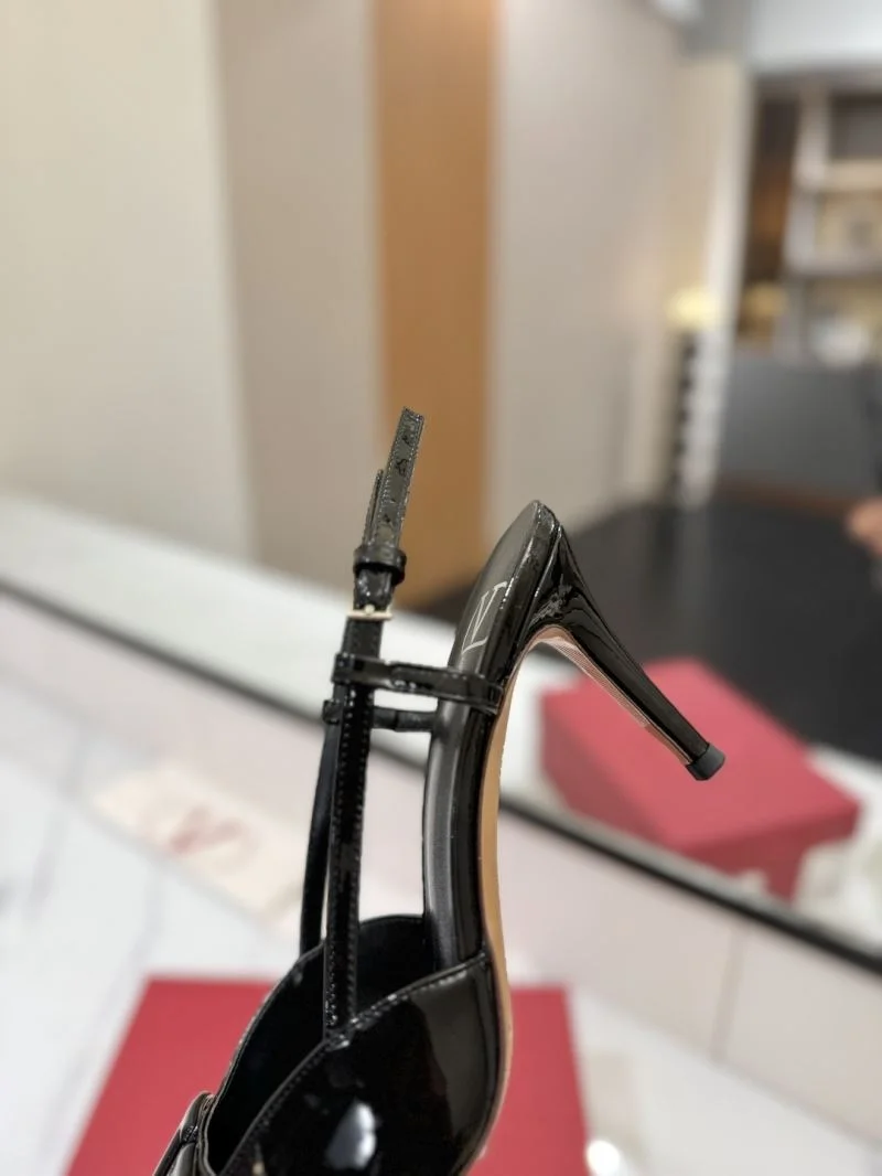 Affordable Valentino Sandals 36621