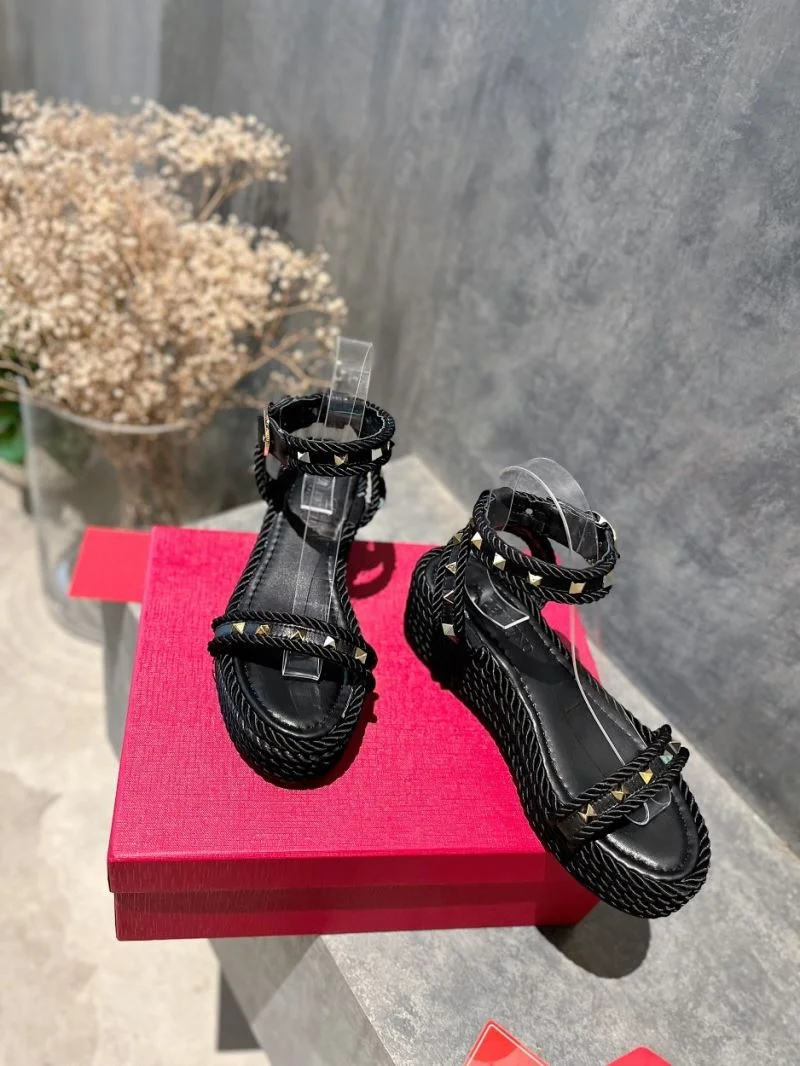 Affordable Valentino Sandals 36610