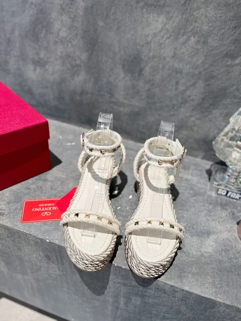 Valentino Sandals Trendy 36613