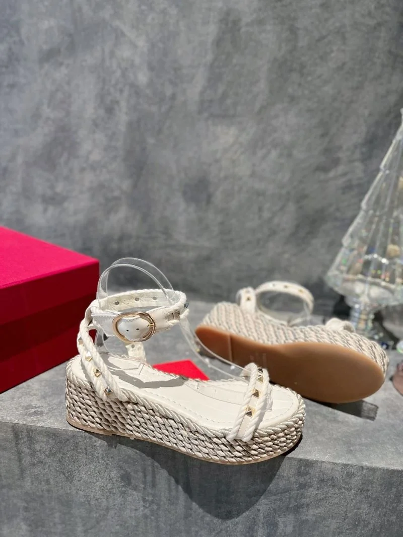 Valentino Sandals Trendy 36613