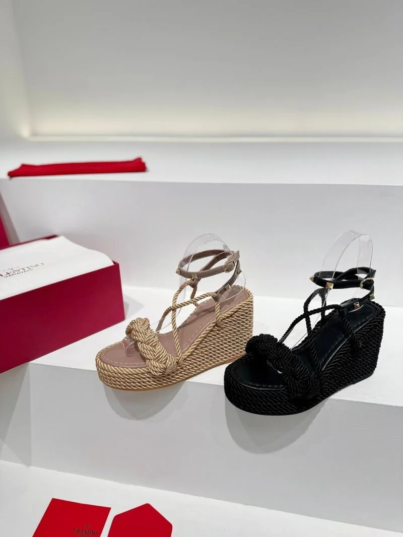 Valentino Sandals Durable 36623
